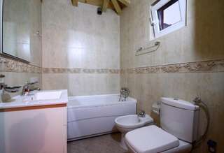 Гостевой дом Guest House Harmonia Свети-Стефан Дом для отпуска с 2 спальнями с видом на бассейн-6
